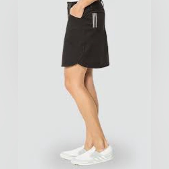 Adidas Women’s size 12 Essential Three Stripe Black Skort - Picture 1 of 16